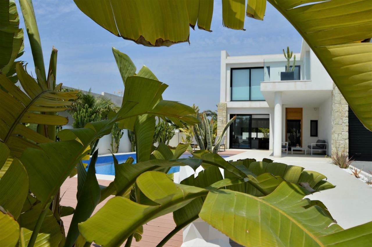 Villa with private pool Llobregales Esterno foto