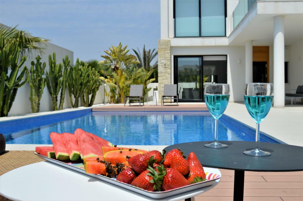 Villa with private pool Llobregales Esterno foto